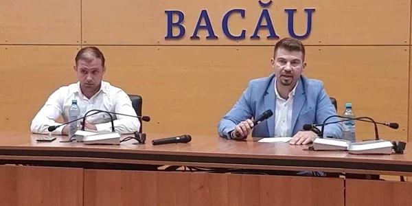Eusebiu Diaconu (stânga) FOTO Desteptarea jpg