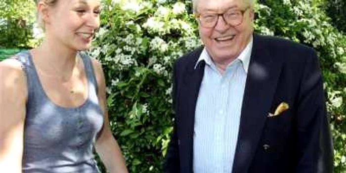 Marion Maréchal-Le Pen, împreună cu bunicul său Jean-Marie Le Pen