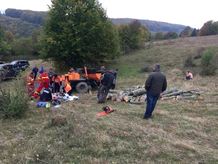 Medicii de la SMURD nu au mai putut face nimic pentru salvarea tânărului