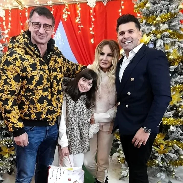 
    George Tal, Daniela Gyorfi, Maria și Florin PatramăFoto: Instagram  