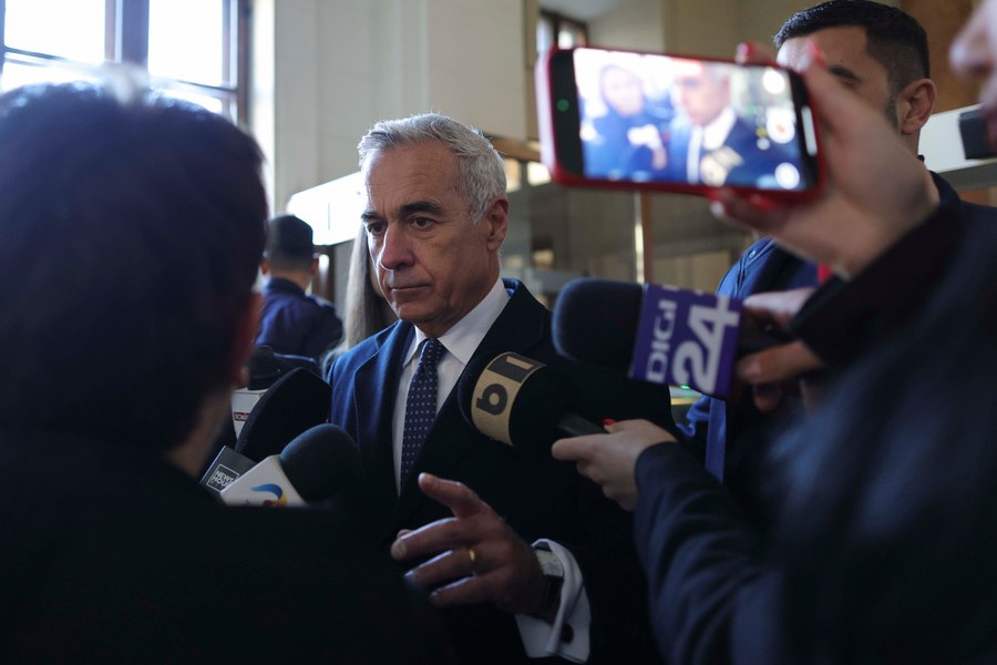 Călin Georgescu a fost dat pe mâna procurorilor. Dosarul cheltuielilor din campanie a ajuns la Parchetul General