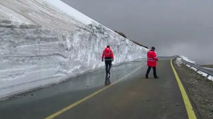 O comisie va verifica dacă circulaţia pe Transalpina s-ar putea redeschide