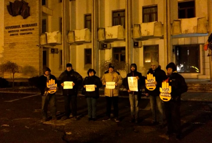 Protestatari pe Cod portocaliu la Constanţa Foto Sînziana Ionescu
