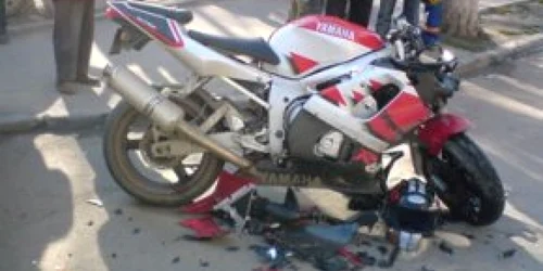 Târgovişte: Un motociclist a murit într-un accident pe A1