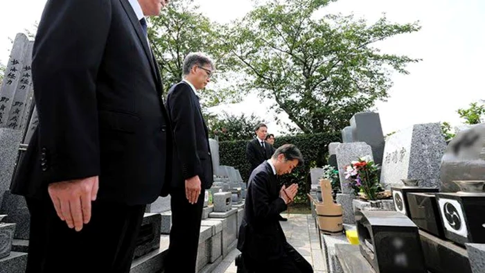 Poliția și procurorii japonezi și-au cerut scuze la mormântul lui Shizuo Aishima FOTO: X