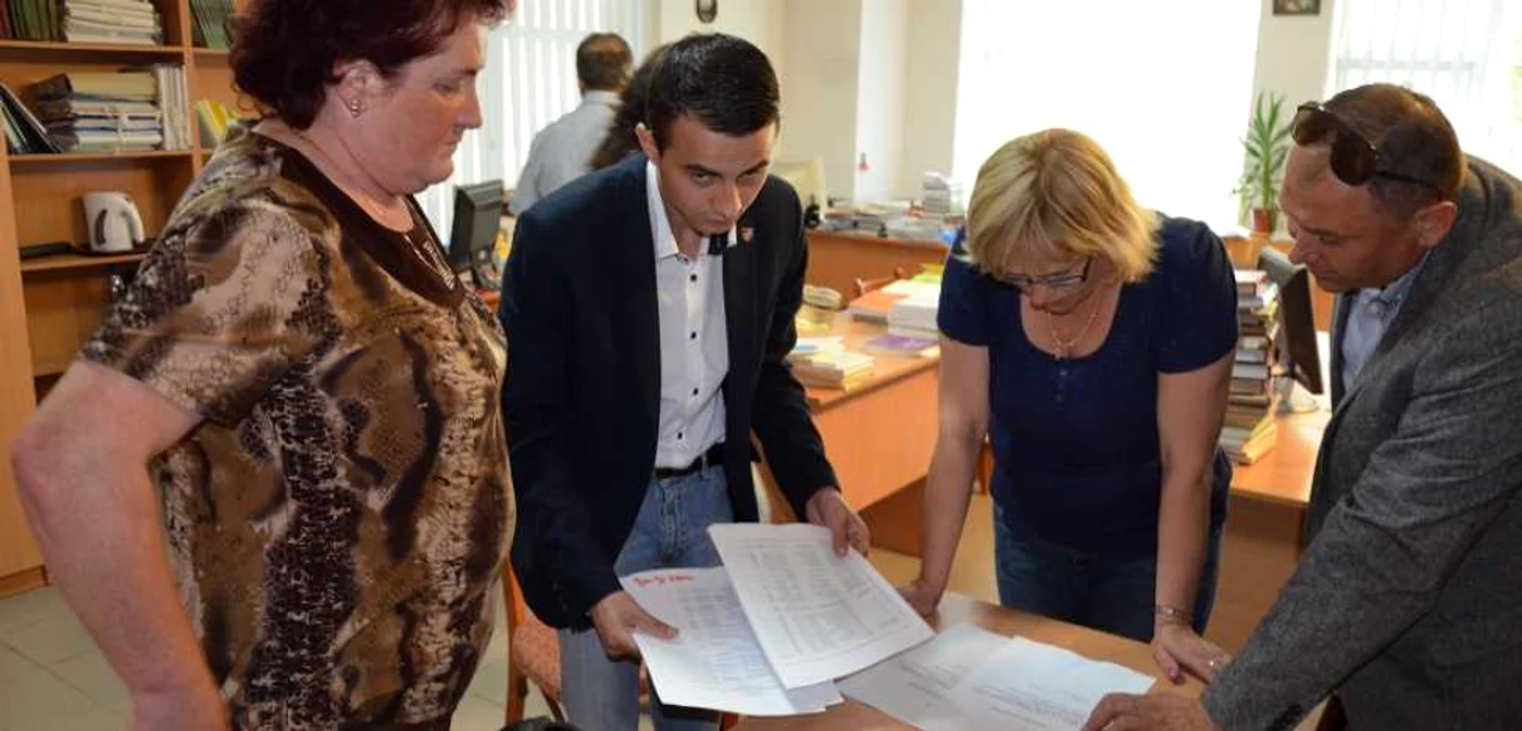 Directoarea Bibliotecii, Maria Medved, i-a mulţumit lui Robert Laszlo pentru această preţioasă donaţie