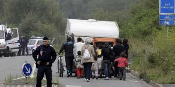 FOTO: Reuters | Criticii programului de repatriere sunt de părere că ţiganii se vor reîntoarce în Franţa