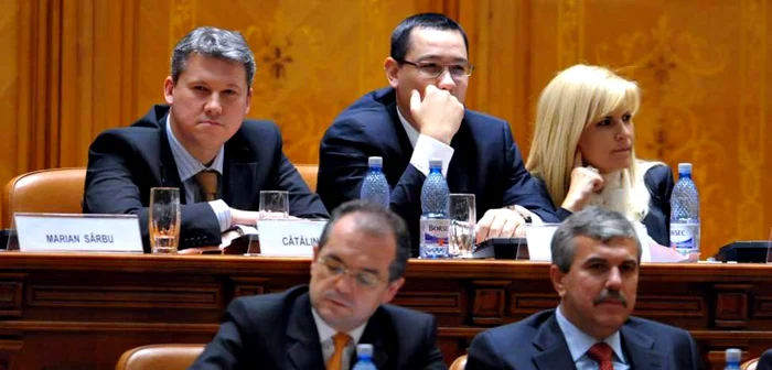 Predoiu şi Ponta au fost colegi în Guvernul Boc. Acum sunt duşmani politici FOTO Mediafax