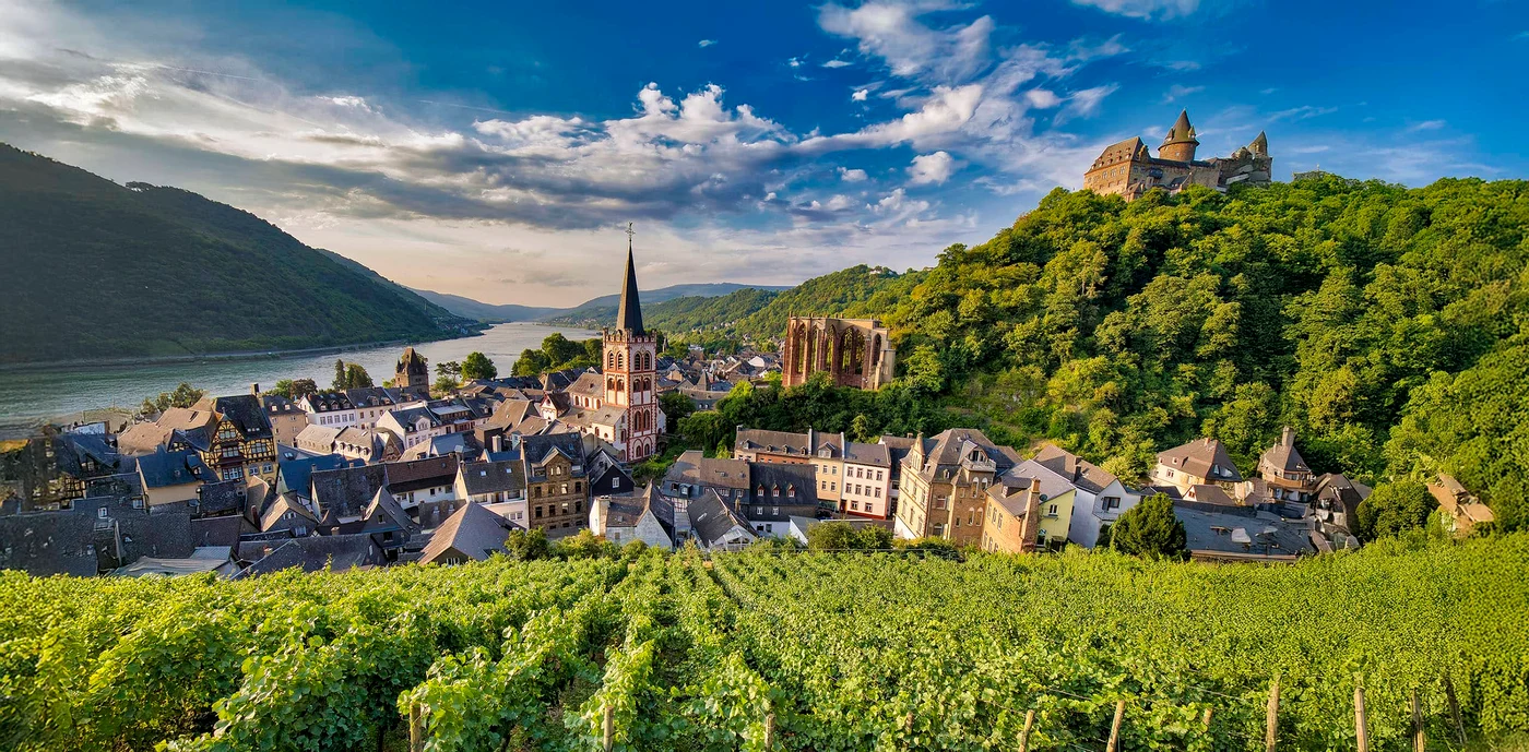 Panoramă din Moselle zona Lorraine Franța Foto Wilderness Travel