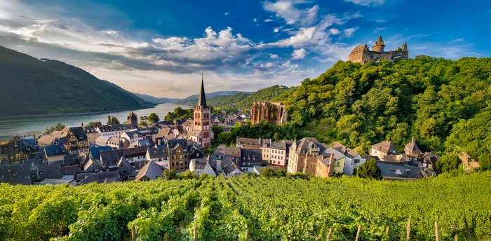 Panoramă din Moselle zona Lorraine Franța Foto Wilderness Travel