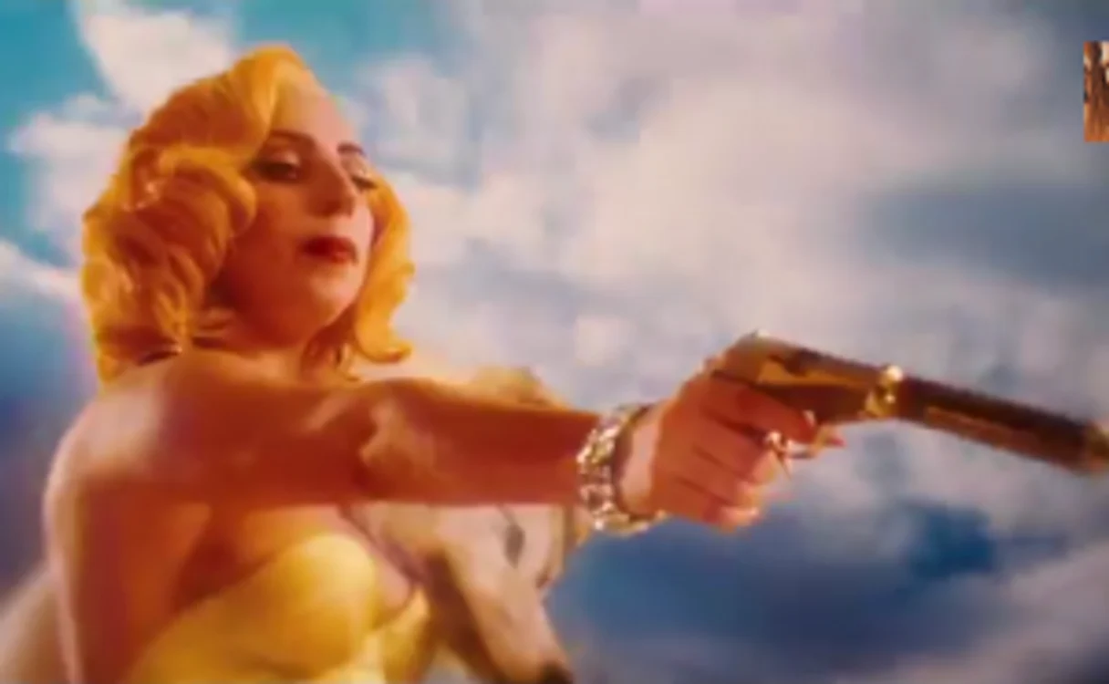 Gaga joacă rolul personajului La Cameleón în filmul ce debutează pe 11 octombrie în cinematografe