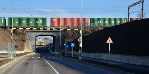 Noul drum va fluidiza traficul pe Calea Bucureşti. FOTOArhivă.