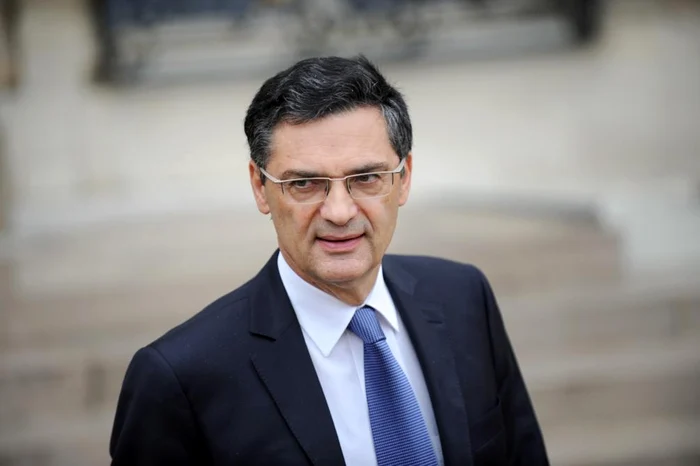 
    Patrick Devedjian, fost ministru şi figură a dreptei franceze, a murit în noaptea de sâmbătă spre duminică din cauza coronavirusuluiFoto - Le soir  