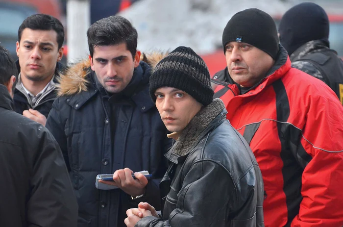 Ionuţ Beraru a participat,  ieri, la reconstituire şi le-a  povestit poliţiştilor cum  a comis teribila crimă