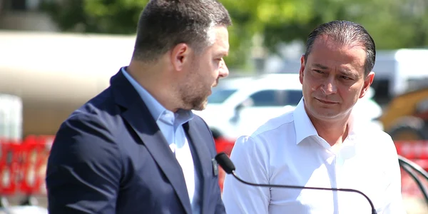Daniel Baluta si Ciprian Ciucu Planseuol Uniorii (2) jpeg