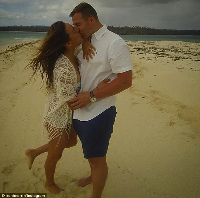 Sally Fitzgibbons i-a spus &quot;Da&quot; iubitului ei