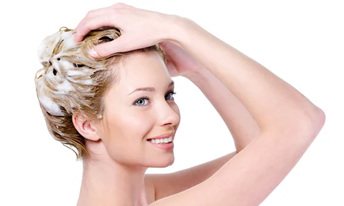 spalat pe cap shutterstock 56970670 jpg