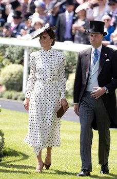 Kate Middleton la Royal Ascot în buline