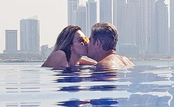 Roxana şi-a adaptat vestimentaţia pentru Dubai