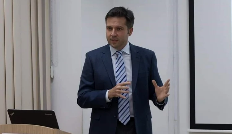 Profesorul Liviu Deceanu îndeamnă la o politică economică mai riguroasă. FOTO Arhivă personală