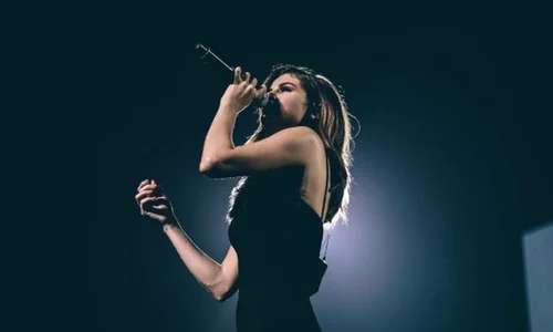 detaliu selena gomez pagina 15 1 jpeg