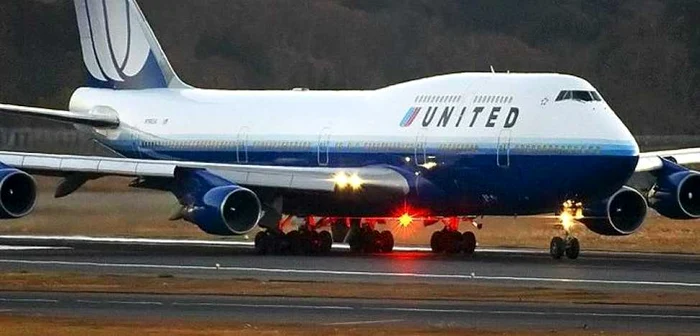 United Airlines este una dintre cele mai mari
companii aeriene din Statele Unite ale Americii