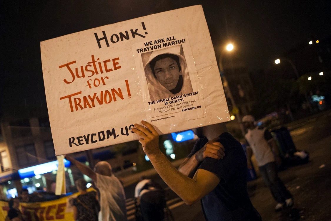 Americanii au protestat faţă de decizia judecătorilor din Florida, care l-au achitat pe ucigaşul lui Trayvon. FOTO: Reuters