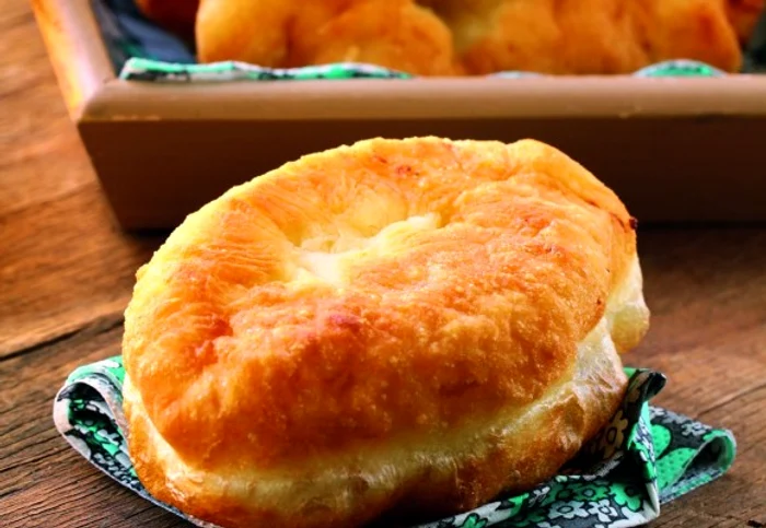 Gogosile sunt printre cele mai apreciate dulciuri din tara noastra, iar cele cu iaurt sunt un deliciuclickpoftabuna.ro