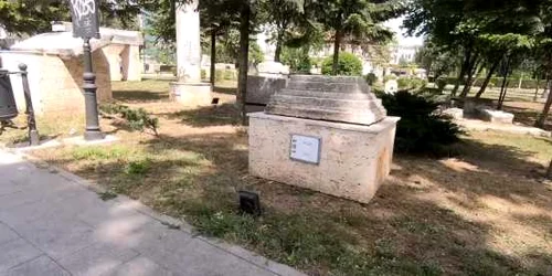 5eca53845163ec427119263b jpg