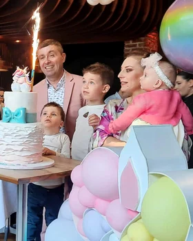 2 eli roman botezul fetitei ana maria al treilea copil minune stelian negrea 1 jpg jpeg