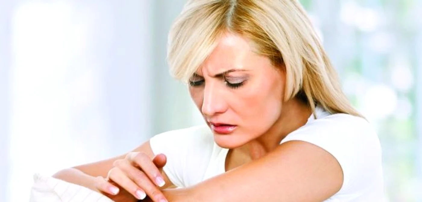 Persoanele cu psoriazis se simt discriminate din cauza leziunilor specifice (Foto Arhivă)
