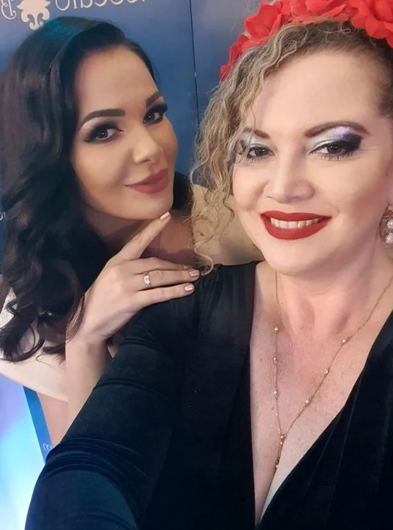 Oana Lis i-a fost alături Deei de ziua ei