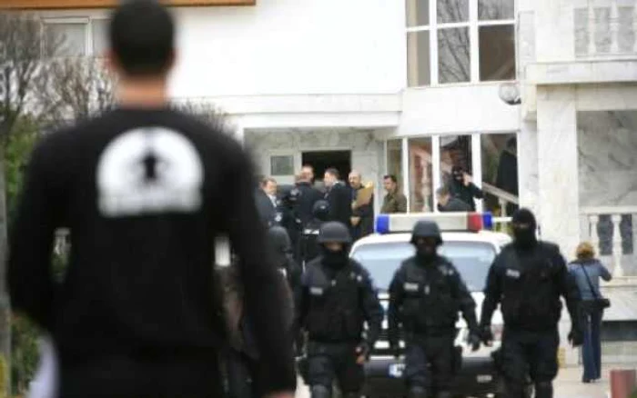Şase percheziţii domiciliare au avut loc ieri la sediul firmei Mitliv şi Ambient