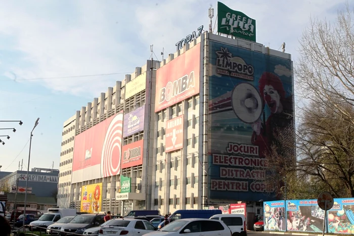 Uzina Topaz a cedat o parte din clădiri unui centru comercial FOTO Tudor Iovu