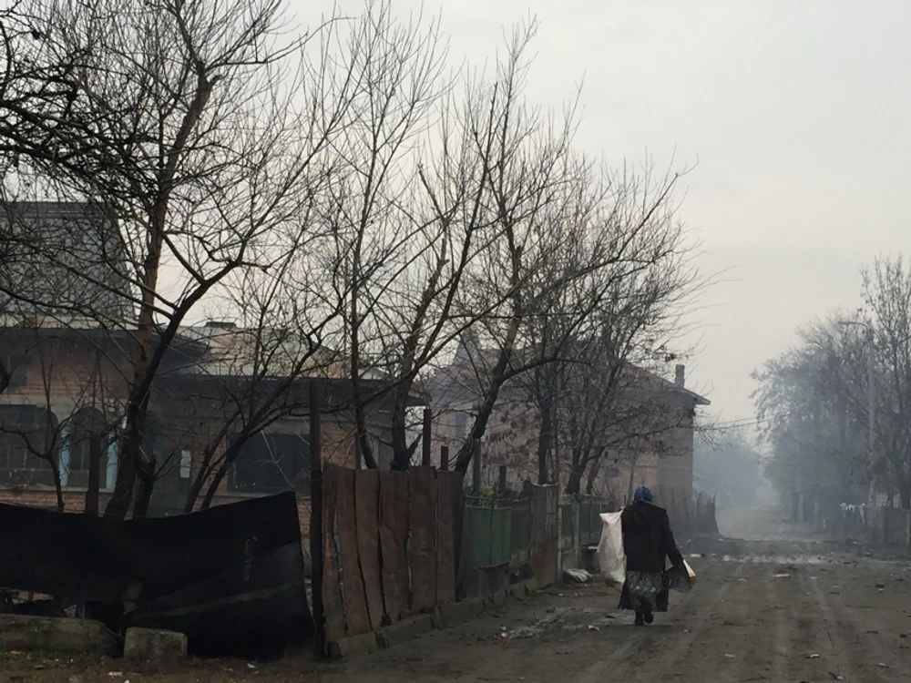 Aşa arată casele şi străzile din localitatea Sinteşti, aflată la doar 5 km de Bucureşti