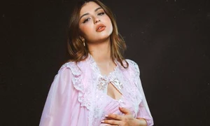 irina deaconescu fetita4 png