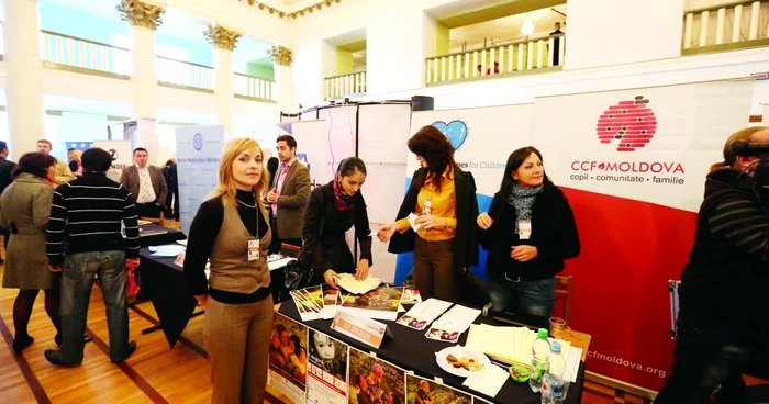 Angajatorii au venit cu mii de locuri de muncă pentru moldovenii care sunt în căutarea unui job