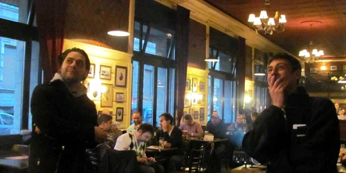 Persona şi Flavius Băican la lansarea clipului "Schen Gen Gen"