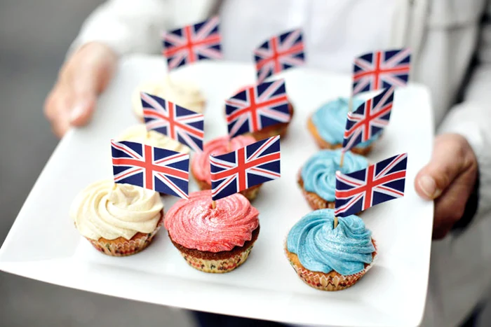 Ieri s-au mâncat prăjituri  cu însemnele Casei Regale