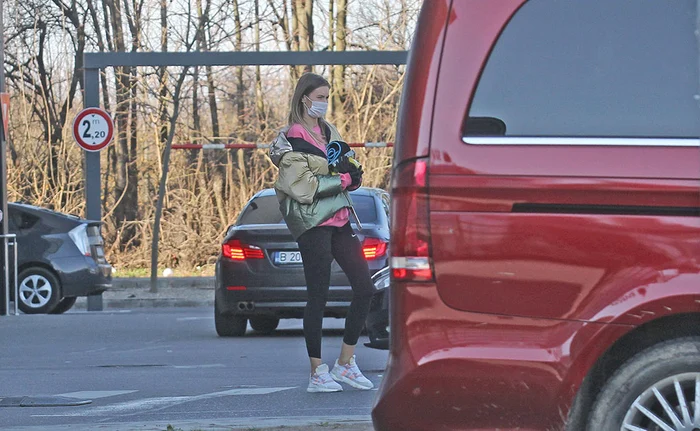 Gabriela Prisăcaru şi-a însoţit iubitul, pe  Oţil,la cumpărături 