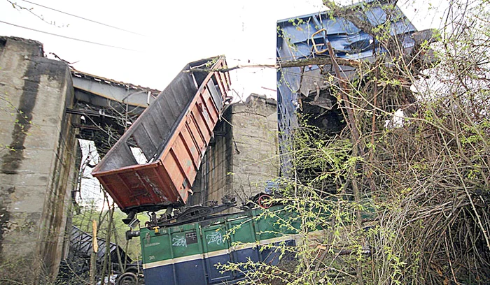 Câteva vagoane  au căzut în râpă