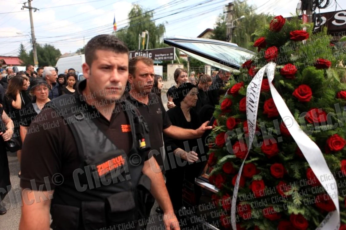 Inmormantarea mamei fratilor Becali