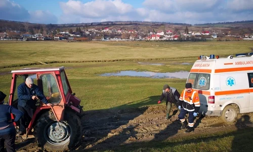 ambulanta blocata noroi vaslui 9 ian 2021