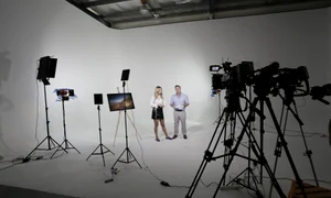 tripod 3364540 1920 jpg