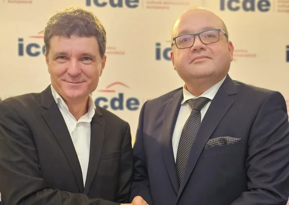 Nicușor Dan și Valentin Naumescu, pe 6 decembrie, la Cluj. FOTO Facebook Valentin Naumescu