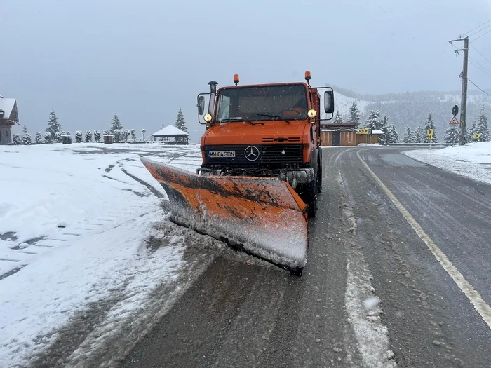 Ninsoare în pasul Gutâi, Maramureș  FOTO CJSU Marmaureș