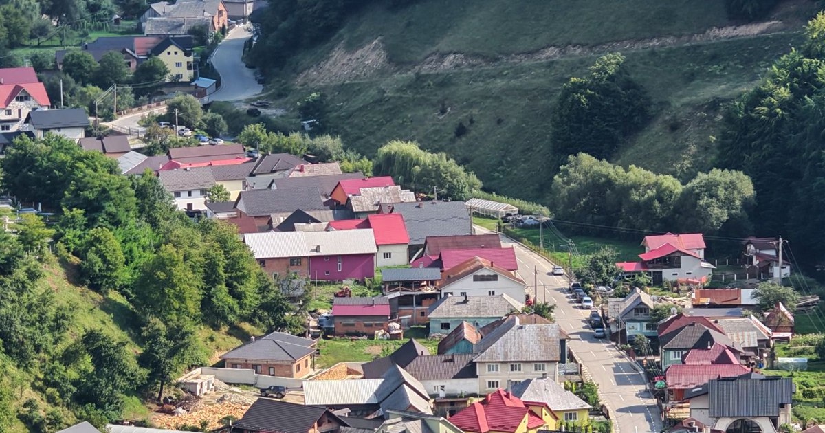 Un sat românesc va primi 6 milioane de euro pentru un pod pietonal suspendat.