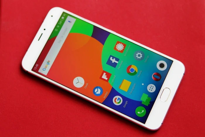 Meizu Pro 5, un telefon cu preţ rezonabil pentru o mulţime de opţiuni.
