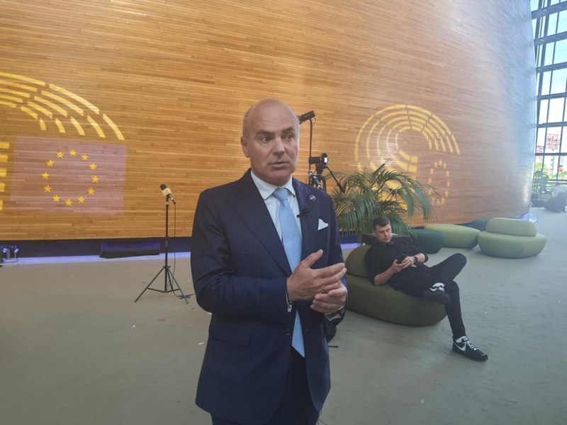 Rareș Bogdan o „iartă” pe Maia Sandu: „nu am fi câștigat cu voturile din Moldova. Suntem aici din cauza lui Ciolacu”