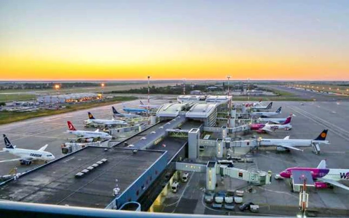 Bărbatul a fost depistat la punctul de trecere a frontierei-Aeroport Henri Coandă FOTO CNAB